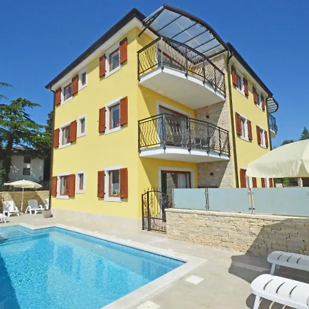 Apartment Elia-3 *