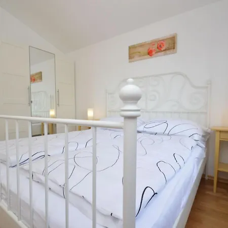 Apartment Elia-3 *